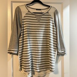 Pink clover gray and white stripe 3/4 sleeve size medium